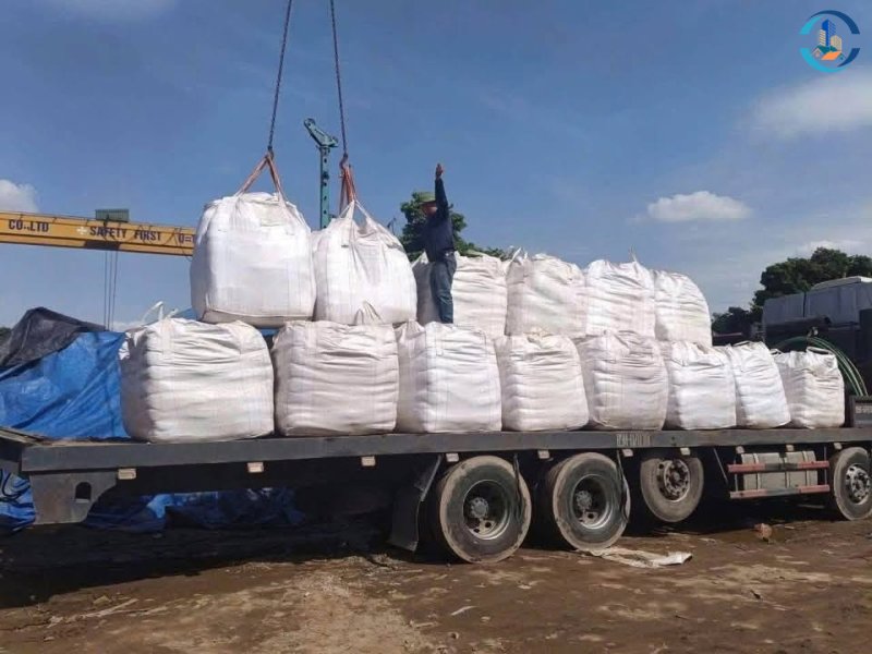  Vận chuyển Bentonite Ấn Độ tới công trình